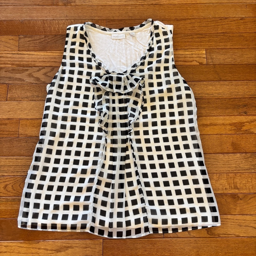 Womens New York & Company tank top size L